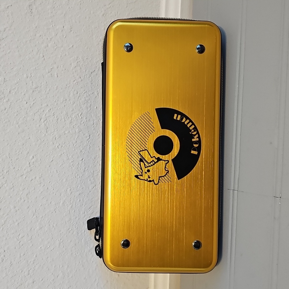 RARE HORI Alumi Case *Pikachu Gold* POKEMON Nintendo Switch